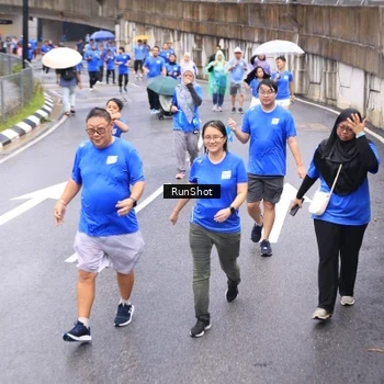 Runner Photo 7956990