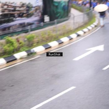 Runner Photo 7956998