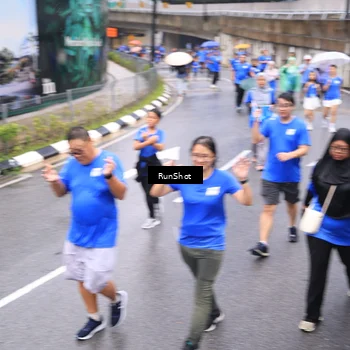 Runner Photo 7957011