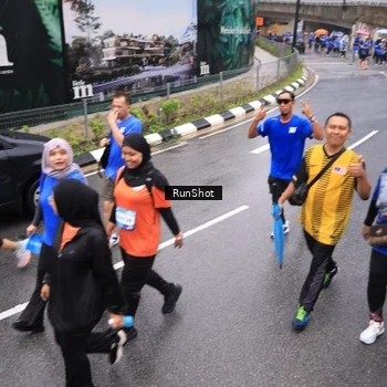 Runner Photo 7957065
