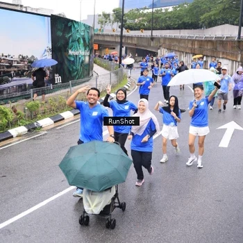 Runner Photo 7957074