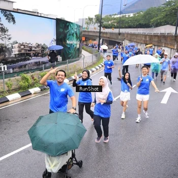 Runner Photo 7957081