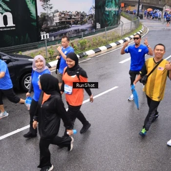 Runner Photo 7957091