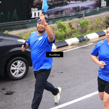 Runner Photo 7957132