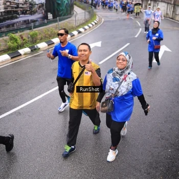 Runner Photo 7957135