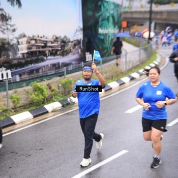 Runner Photo 7957150