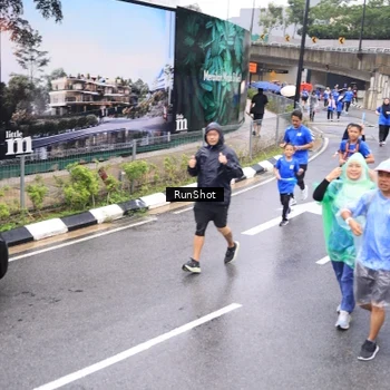 Runner Photo 7957152