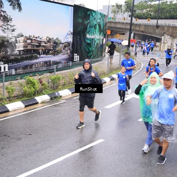Runner Photo 7957153
