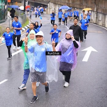 Runner Photo 7957158