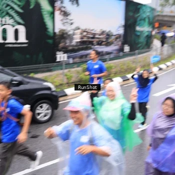 Runner Photo 7957179