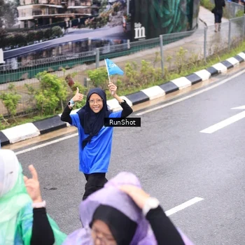 Runner Photo 7957190