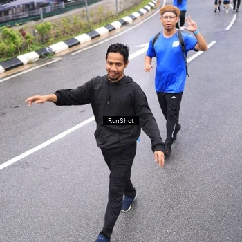 Runner Photo 7957211