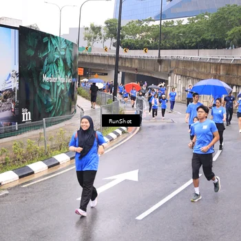 Runner Photo 7957235