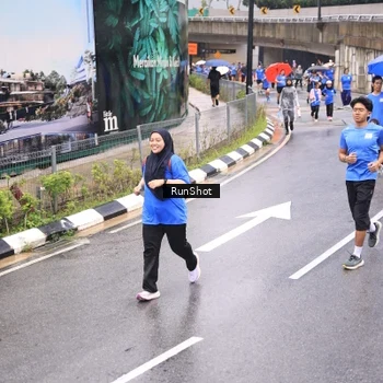 Runner Photo 7957238