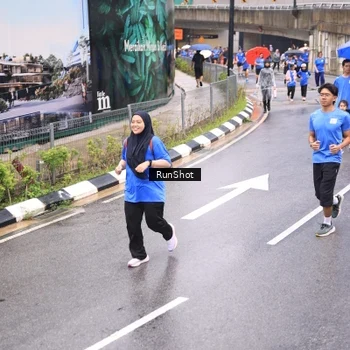 Runner Photo 7957239
