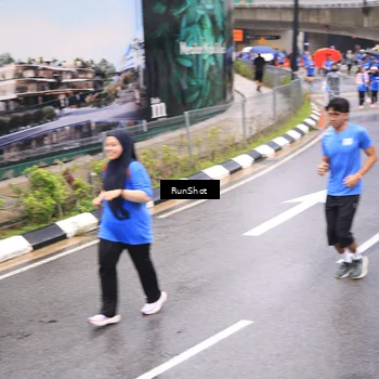 Runner Photo 7957245