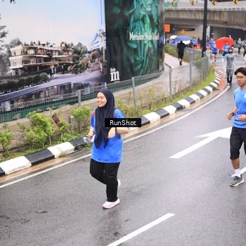 Runner Photo 7957246