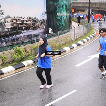 Runner Photo 7957247