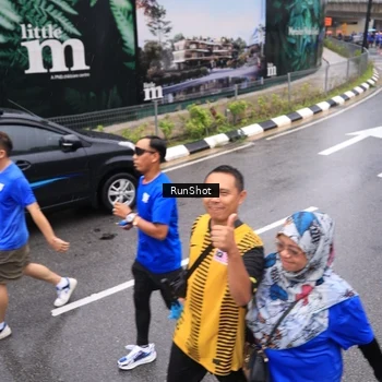 Runner Photo 7957251