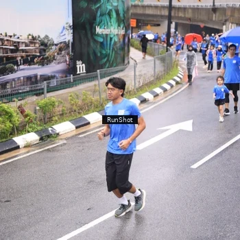 Runner Photo 7957255