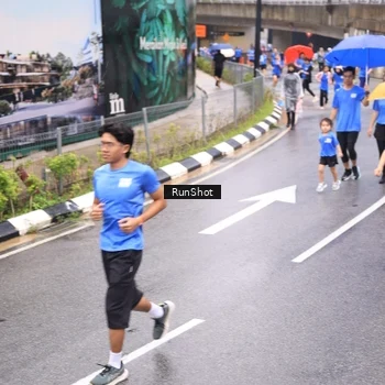 Runner Photo 7957259
