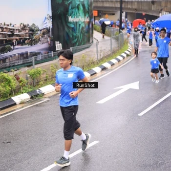 Runner Photo 7957260