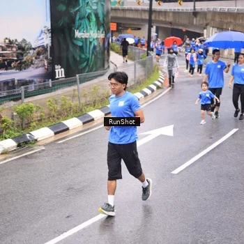 Runner Photo 7957265