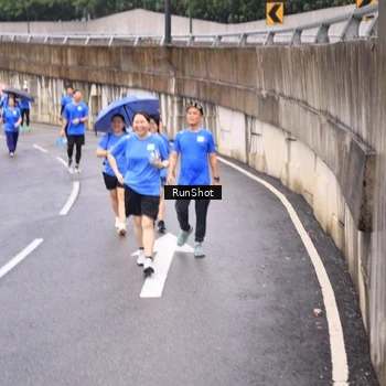 Runner Photo 7957308