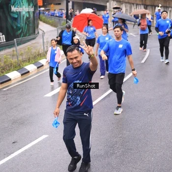 Runner Photo 7957395
