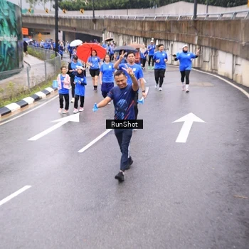 Runner Photo 7957400