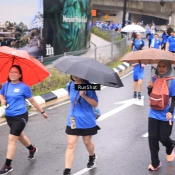Runner Photo 7957475