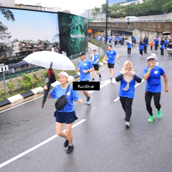 Runner Photo 7957516