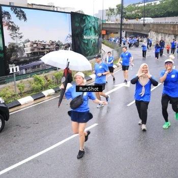Runner Photo 7957517