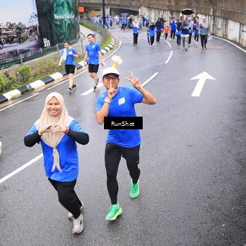Runner Photo 7957528