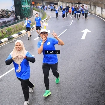 Runner Photo 7957529