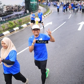 Runner Photo 7957535
