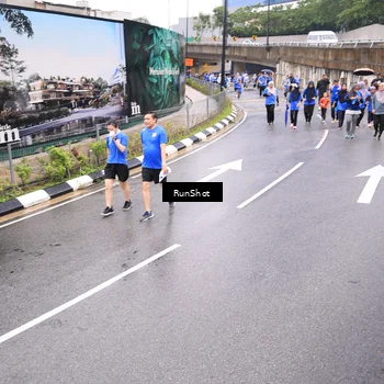 Runner Photo 7957540