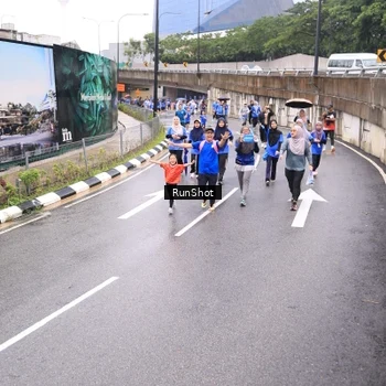 Runner Photo 7957546
