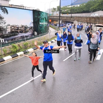 Runner Photo 7957560