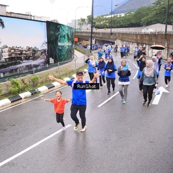 Runner Photo 7957562