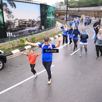 Runner Photo 7957563