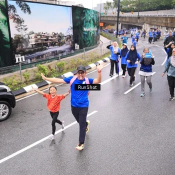 Runner Photo 7957564