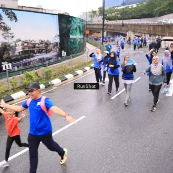 Runner Photo 7957569