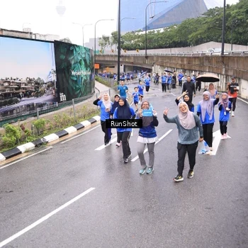 Runner Photo 7957572