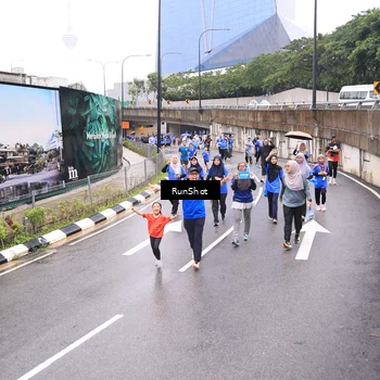 Runner Photo 7957573