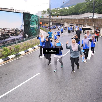Runner Photo 7957575