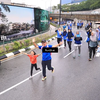 Runner Photo 7957576