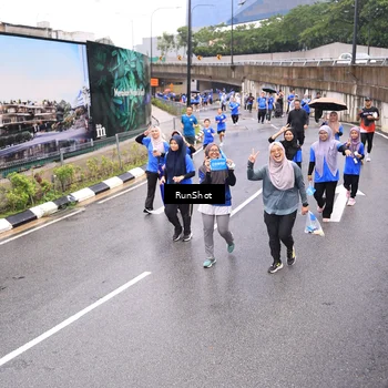 Runner Photo 7957577