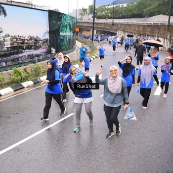 Runner Photo 7957585