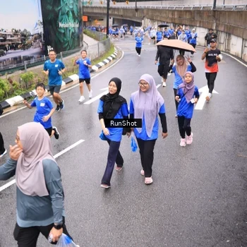 Runner Photo 7957595